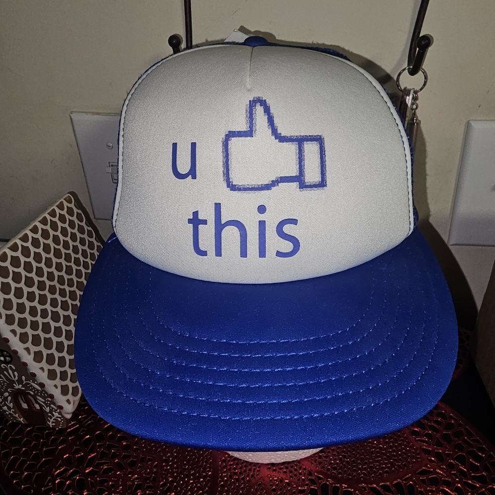 U 👍🏻(Lilke) This Trucker Hat. New.